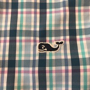 Vineyard vines whale shirt L